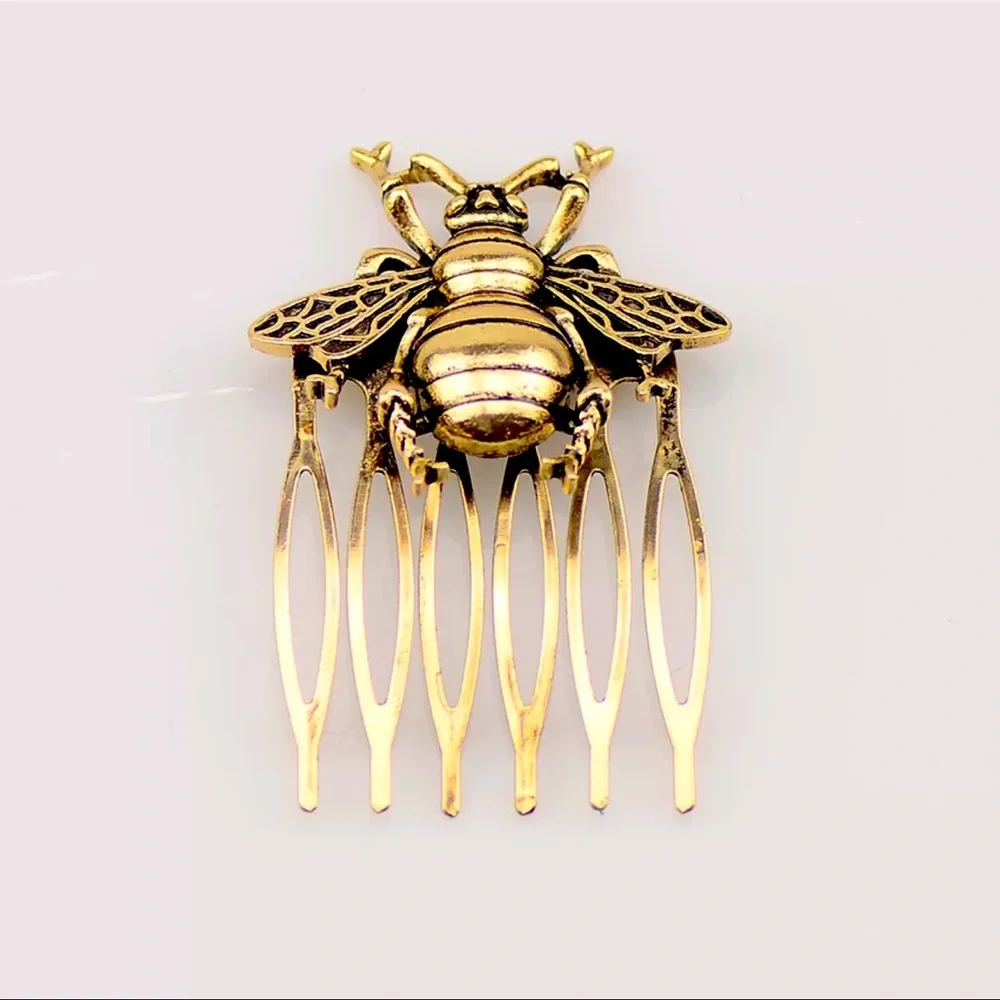 Bee Comb - Picture 1 of 5